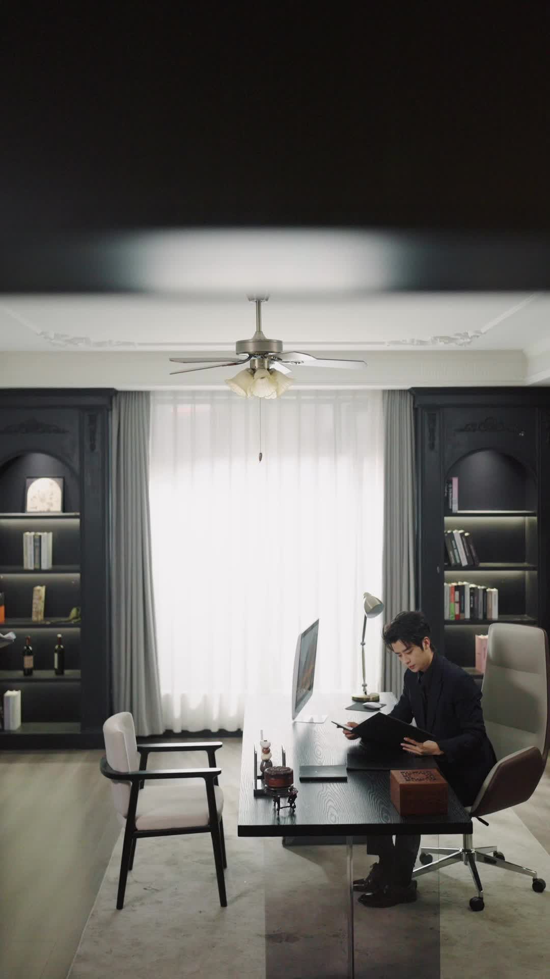 Episode 10 - My Dad Can Hear My Thoughts